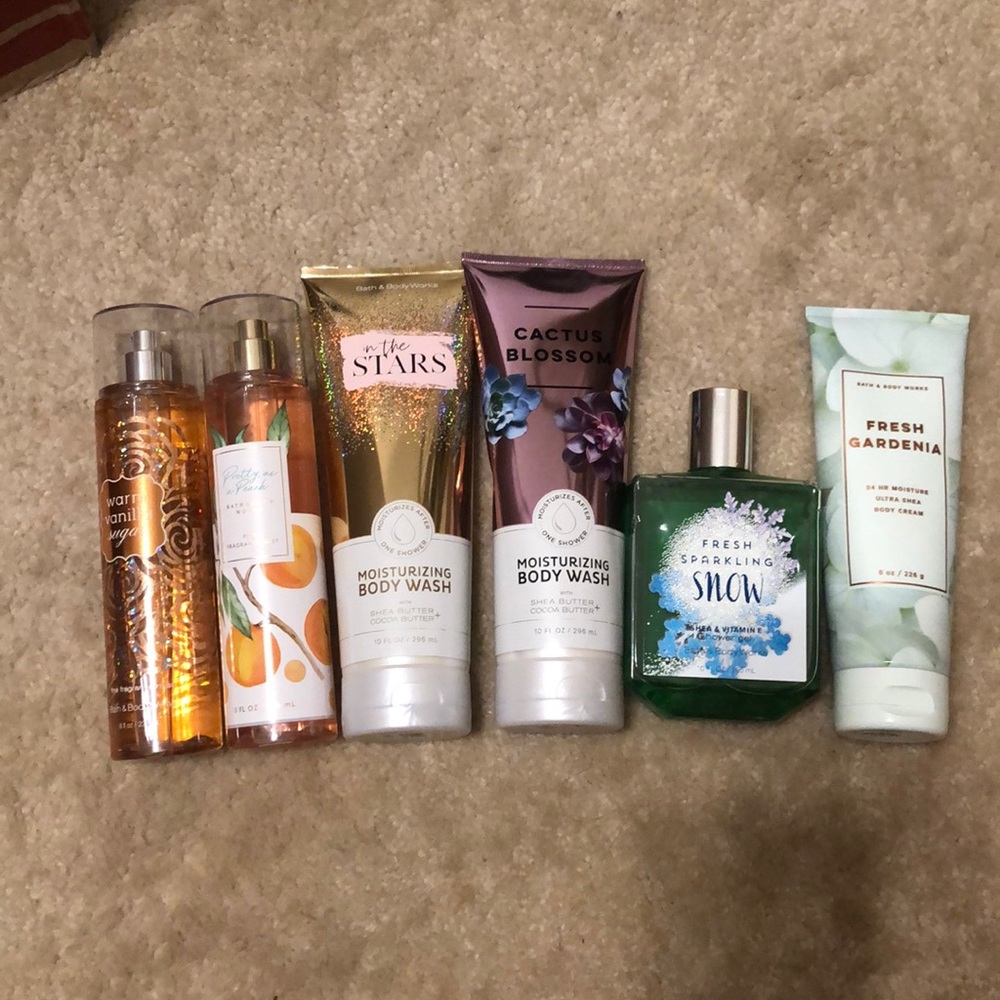 Bundle of 6 bath and body works products